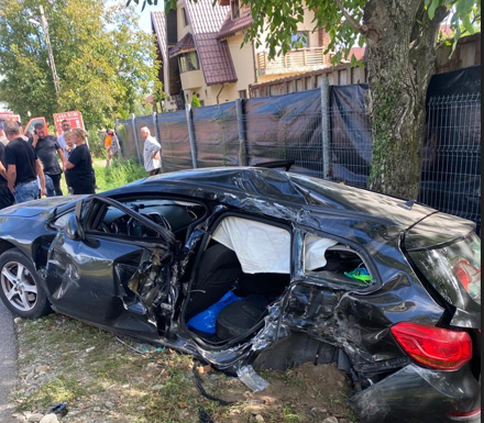 FOTO: Accident grav, patru victime, la Peștișani. Cauze