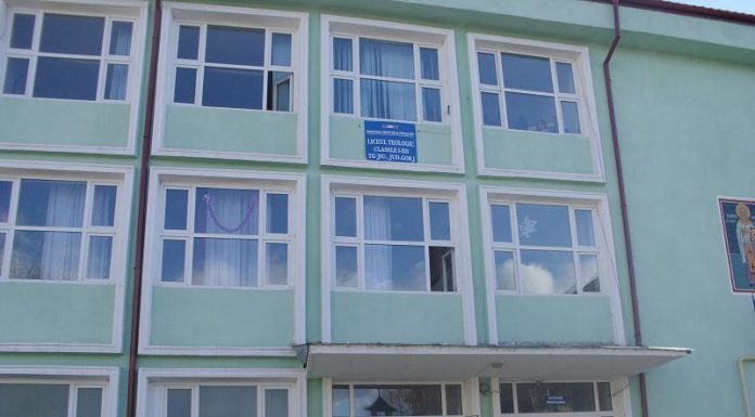 Angajare la un liceu din Târgu-Jiu