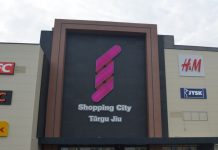 Campanie de strângere de cărți și rechizite noi, demarată de Shopping City Târgu Jiu și World Vision România
