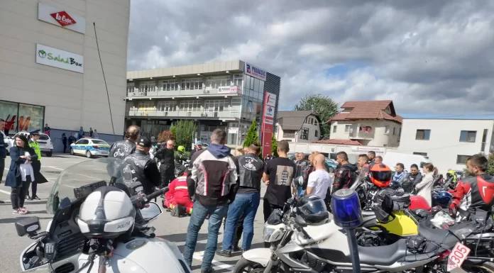 Întâlnire a polițiștilor gorjeni cu motocicliștii