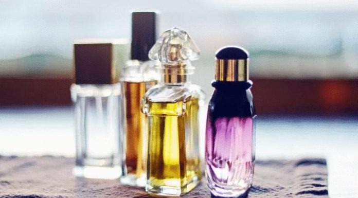 Vindea parfumuri contrafăcute în centrul Târgu Jiului