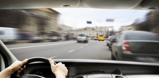 Condamnat să muncească la grădiniță după ce a fost prins fără permis