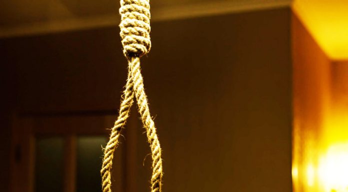 Femeie spânzurată la Bâlteni