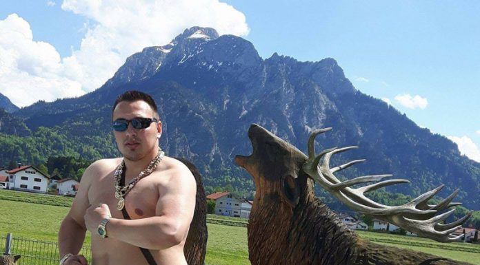 VIDEO: Proxenetul care aduna banii cu fărașul, condamnat la 15 ani de închisoare!