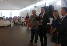 Domnul Senator Ion Iordache şi d-na Prefect Cristina Cilibiu – invitaţi de onoare ai persoanelor vârstnice din Oraşul Turceni