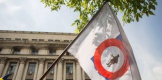 Pensionarii au protestat pentru soluționarea problemelor cu care se confruntă seniorii din România – ,,Pensionarii din România au fost nevoiţi să iasă pentru a protesta în Piaţa Victoriei şi la toate prefecturile din ţară, pentru a cere Guvernului să-şi respecte obligaţia constituţională”!