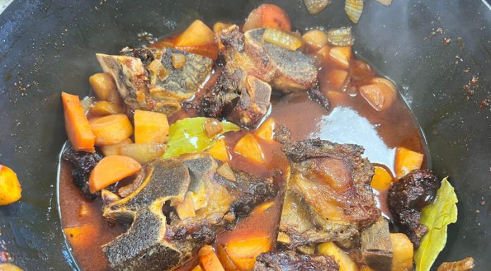 Rețeta săptămânii – Bucătăria lui Fabi: Sos de vită, perfect pentru diferite preparate