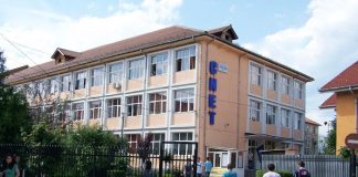 Un colegiu din Târgu-Jiu angajează paznic