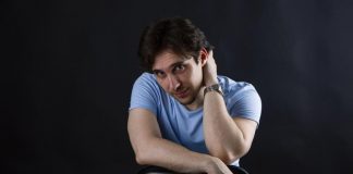 Alex, din Târgu-Jiu, singurul actor român care a intrat la The American Academy of Dramatic Arts din Los Angeles, America! Tânărul talentat are nevoie de sprijin