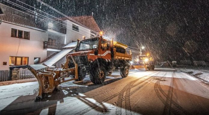 Deszăpezire de 450.000 de lei pentru Novaci și stațiunea Rânca