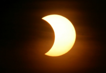 Eclipsa parțială de Soare, vizibilă mâine