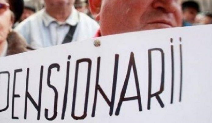 Câți pensionari numără România