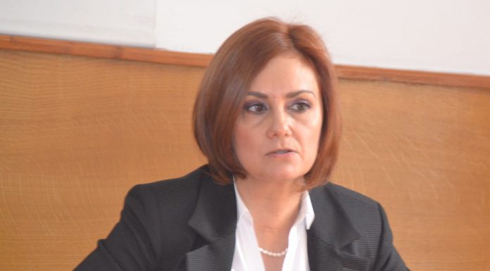 Educaţia…şi Lecţia curajului! – Judecătoarea Adriana Stoicescu – despre prostocraţia care îngroapă România! – „Mi-e tot mai greu să înțeleg lumea în care trăiesc și pun asta pe seama faptului că azi cartea a devenit un moft penibil și demn de dispreț”!