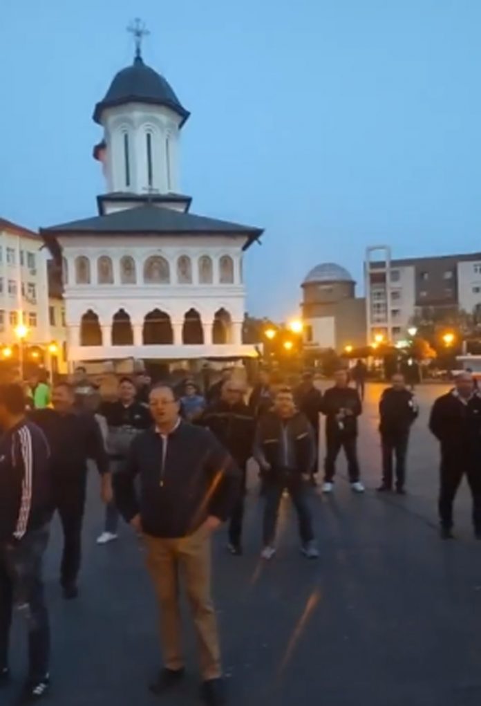 Salariații CEO, în centrul orașului: ,,Ăștia suntem noi, luptăm și pentru voi!” – ,,Condițiile de muncă nu au culoare politică!”