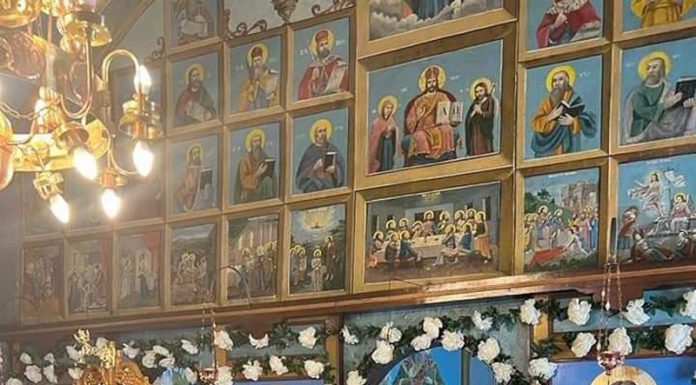 Capela mortuară a bisericii din Ursați, sfințită în prezența mitropolitului și a primarului Romanescu