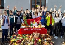 ,,Toamna, la Săvoiu!” – Festival cu sute de copii, părinți și profesori