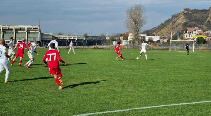 Viitorul, înfrângeri pe ambele fronturi