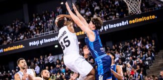 Baschetbaliștii nu au rezistat în fața campionilor. Un jucător are bagajele făcute