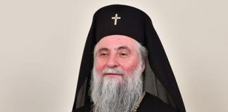 Mitropolitul Olteniei oficiază slujba Sfintei Liturghii la Hramul «Adormirea Maicii Domnului», la Mănăstirea Tismana, iar, PS Nicodim la Mănăstirea Polovragi