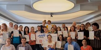 La timpuri noi, Oameni noi