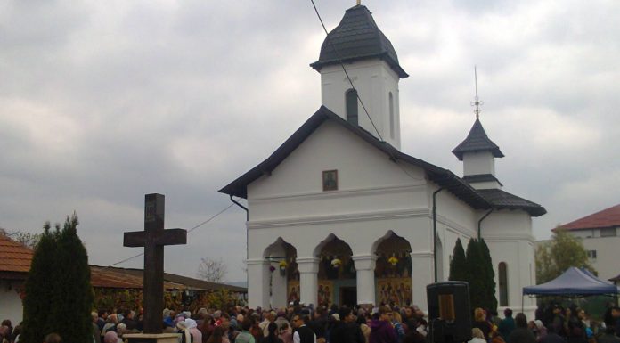 Mitropolitul Olteniei a resfinţit Biserica din Parohia Turcenii de Sus, Gorj(I) – ,,De fiecare dată când sfinţim câte o biserică, tresăltăm de bucurie pentru că avem în faţa noastră lucrările care s-au efectuat şi slujba care s-a săvârşit cu această ocazie”!