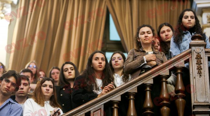 Credite pentru studenți și familiile tinere