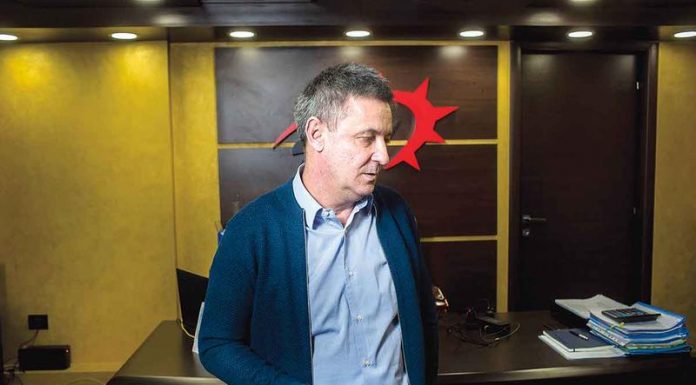 Liberalul Daniel Burlan (CEO): Cu 5.000 de salariați mai puțini, în trei ani!