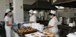 Spitalul Județean cumpără portocale și cozonac pentru bolnavi