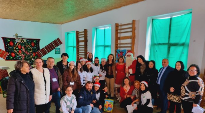 Școlarii de la Câlnic, ,,spiridușii lui Moș Crăciun!”