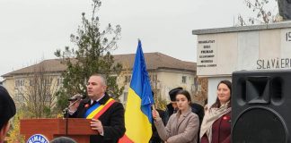 1 Decembrie: Doar trei partide au depus coroane de flori la Motru