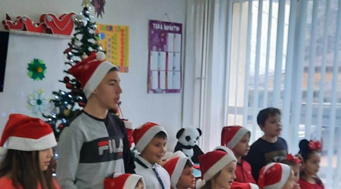 VIDEO: Cadouri pentru copiii din Centrul Maternal Târgu-Jiu