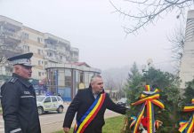 ,,Săracii” liberali din Motru au lipsit de la depunerea de coroane pentru eroii Revoluției din ‘89