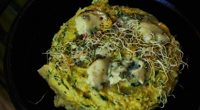 VIDEO: Rețeta săptămânii – Bucătăria lui Fabi: Mămăligă cu Baby Spanac gătită pe foc!