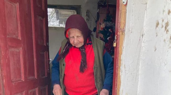 Pachete cu alimente pentru 80 de familii din Scoarța!