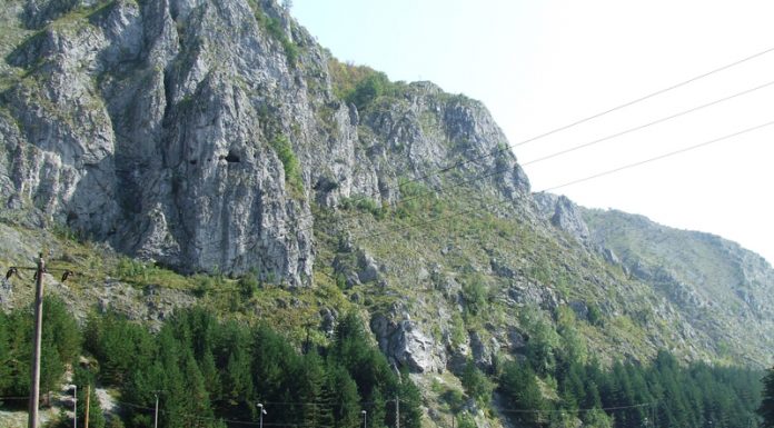 Prin lumea carstului gorjean – Peștera Muierilor un obiectiv de excepţie pe plaiul gorjean