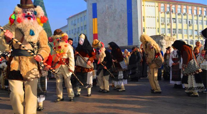 Peste 500 de colindători din Gorj și Mehedinți vin la Târgu-jiu