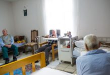 Guvernul PSD-PNL-UDMR desființează căminele de bătrâni și centrele pentru persoanele cu dizabilități!
