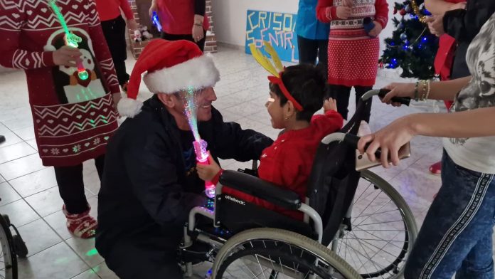 Serbări și multe surprize pentru copiii cu dizabilități