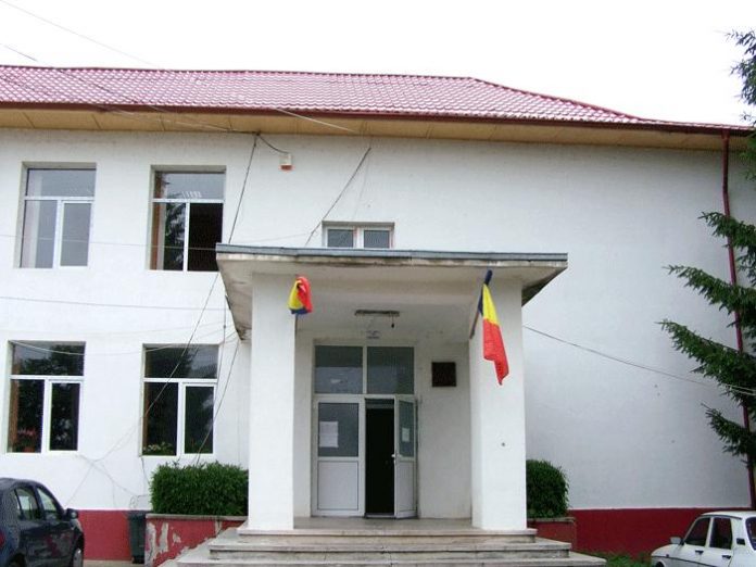 Angajare la liceul din Novaci