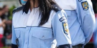 A încercat să mituiască o polițistă cu 500 de lei. „Să mă iertați că am și io nevoie…”