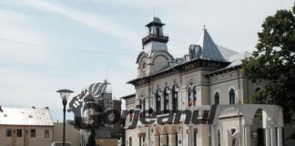 Prefectura, pichetată! Angajații din Educație ies în stradă
