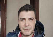 Juristul Primăriei Aninoasa a venit la serviciu cu un obiect tăietor înțepător! Două echipaje de poliție la UAT