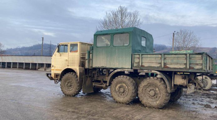 Minerii merg pe jos. Tanchetele îi sperie!