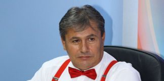 Despre om, dedublare și nebunie în măștile sale