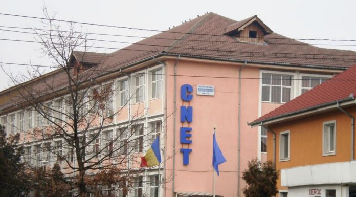 Angajări la un colegiu din Târgu Jiu