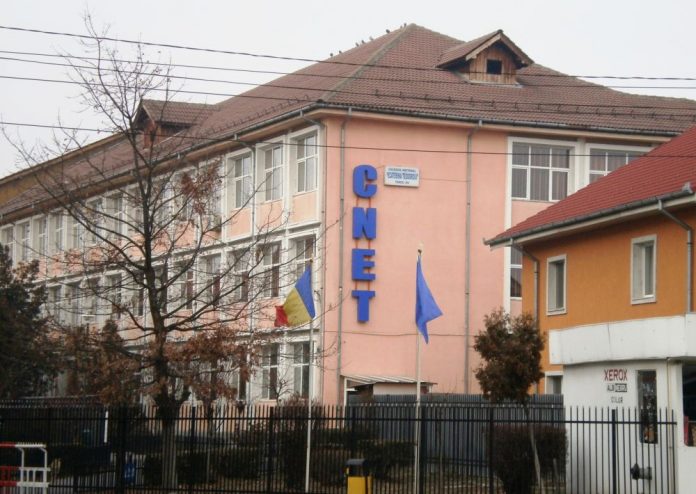 Angajări la un colegiu din Târgu Jiu