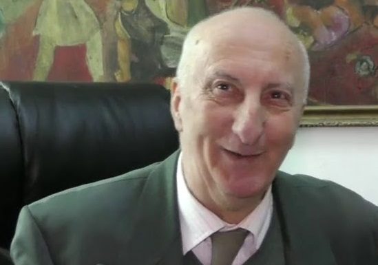 Educaţia…şi Lecţia de viaţă! – Domnul Nicolae DRAGOŞ, ne invită la o …«CĂLĂTORIE INCOMODĂ prin ŢARA lui PAPURĂ VODĂ» – «Cuvântul priveşte departe / Iar adevăruri multe-mparte» /,,Călătoria incomodă / Prin Ţara lui Papură Vodă”!