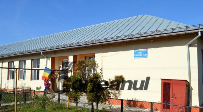 Director nou la un liceu din Gorj. Doar două luni a stat pe post