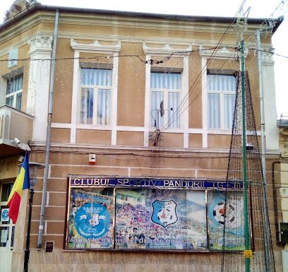 Cât plătește CEO pentru renovarea clădirii din centrul orașului Târgu-Jiu