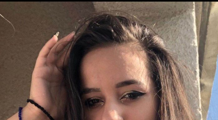 Rugămintea unei fiice de 16 ani, din Bâlteni, către mama plecată de acasă de opt luni: ,,Măcar ai putea să mă deblochezi din telefon, recent a fost ziua mea”!